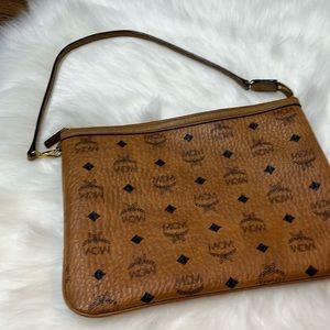 MCM Visetos Liz Shopper Pouch